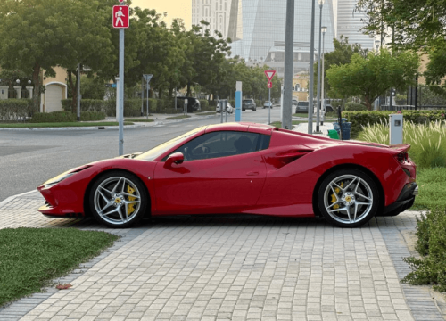 Ferrari spyder 2023 For Rent